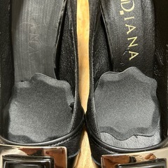 DIANA ダイアナ バックルパンプス オープントゥ 22.5cm ブラック　黒の画像