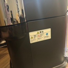 ネスプレッソ カプセル式コーヒーメーカー本体　美品の画像