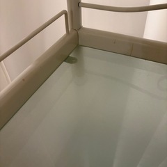 ガラスのエステワゴンの画像