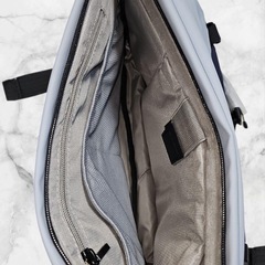 [新品未使用】タグ付き ショルダーバッグ メッセンジャーバッグ 斜めがけ 防水 YKKの画像