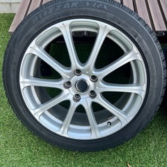 スタッドレスタイヤ 18インチ BLIZZAK VRXの画像
