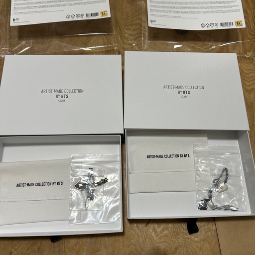 BTS アーティストメイド クリアランス GUITAR PICK NECKLACE BK SV