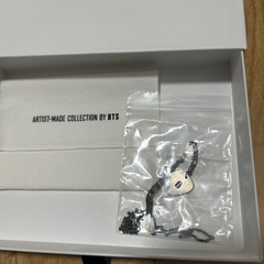 BTS アーティストメイド GUITAR PICK NECKLACE BK SVの画像