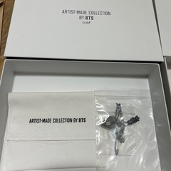 BTS アーティストメイド GUITAR PICK NECKLACE BK SVの画像