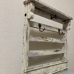 シャビーシック　ウォールラック　キッチンの画像