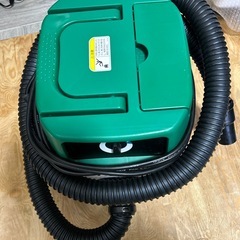 マキタ Makita 乾湿両用 集じん機 M442 集塵機 掃除機の画像