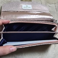 AGATA　レザー長財布の画像