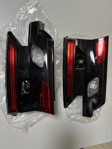 スバル　WRX レヴォーグ　VN5　LED　テール テールライト 左右セット　ICHIKOH D251 84251-VC000 842