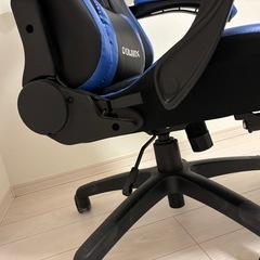 オットマン付　ゲーミングチェアの画像