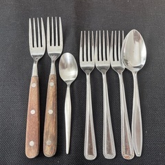 カトラリー4本ずつセット➕おまけ7本の画像