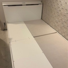 ニトリ　セミダブル収納付きベッドフレーム　ホワイトの画像