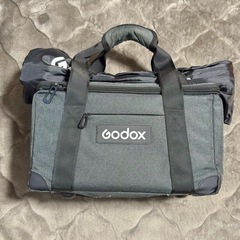 【美品】Godox ML60 60W LEDライト＋ソフトケース＋専用バッテリー2個付きの画像