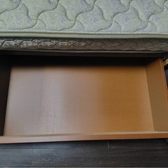 大容量収納付きシングルベッドの画像