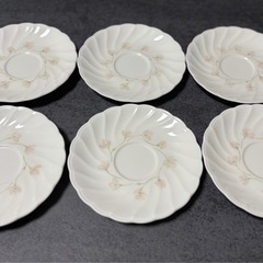 FLO's  食器の画像