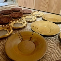 ソーサーたくさん　コップ敷きの画像