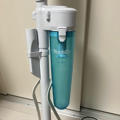 makita　コードレス掃除機　充電器付きの画像