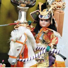 【直接引き取り限定】五月人形　馬乗大将　佳秀作　ガラスケース　オルゴール付き　置物　端午の節句　鎧兜　武者人形　780ZSの画像