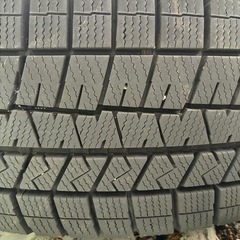 アルファードスタッドレスタイヤの画像