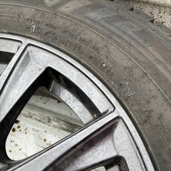 アルファードスタッドレスタイヤの画像