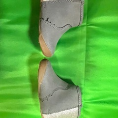 中古　幼児靴　ブーツ　グレーxシルバー Carter’s 11.4cmの画像