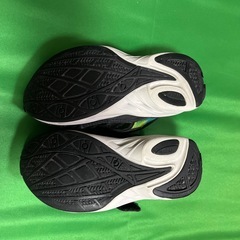 中古　幼児靴　スニーカー　瞬足　16.0EEの画像