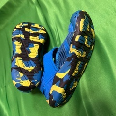 中古　幼児靴　サンダル　16.5-17cm? ニューバランス　ブルーの画像