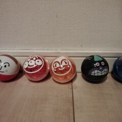 アンパンマンガチャガチャ＆ボール12個の画像