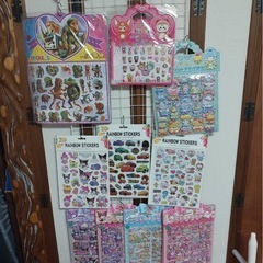 ボンボンシールや雑貨のフリマの画像