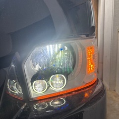 ハイエース200系純正LED加工ヘッドライトの画像