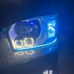 ハイエース200系純正LED加工ヘッドライトの画像