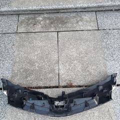 エスティマ　純正フロントグリル
の画像