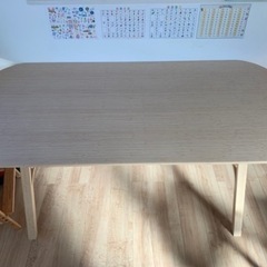 イケア　ヴォックスローヴ　テーブルの画像