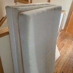 無料マットレス　枕　座布団まとめて　引き取りのみ　　　の画像