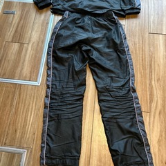 ウィンドブレーカー上下裏も暖かいの画像