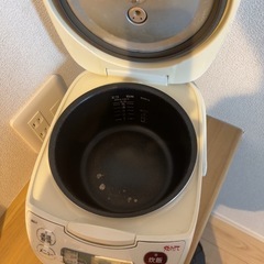 炊飯器の画像
