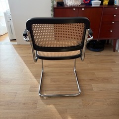 ラタンチェアの画像