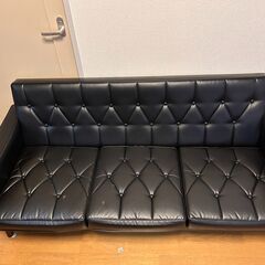 カリモク ロビーチェア3シーター ブラック 3人 ソファ 定価148000円の画像