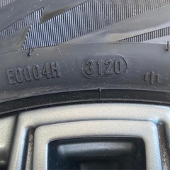 スタッドレスタイヤ185/60R15の画像