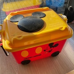 ミッキーマウスのおもちゃ箱2点の画像