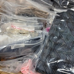 古着  まとめ 大量 せどり 転売 メルカリ 400着の画像