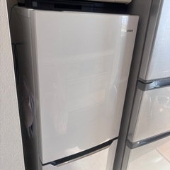 ハイセンス 冷蔵庫 幅48.1cm 135L 自動霜取り  スリム 耐熱天板 静音 2ドア の画像