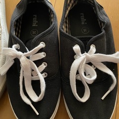 スニーカー2足MENS26.0レディース36の画像