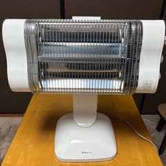 DAIKIN ダイキン　遠赤外線暖房機　セラムヒートの画像