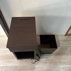 サイドテーブル　コンセント&ゴミ箱付の画像