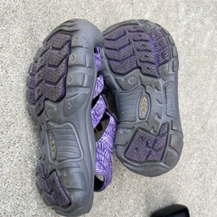 keen子どもサンダルの画像