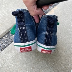 vansキッズスニーカーの画像