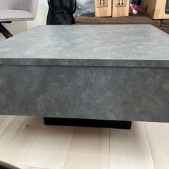 サイドテーブルの画像