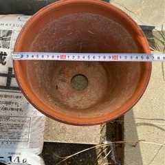 赤玉土と植木鉢 (非対面式　取引希望) の画像