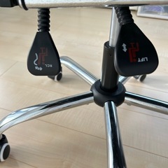 ゲーミングチェア【お取引先決定】の画像