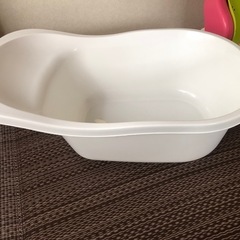 ベビーバス・バスチェア・おむつ用ゴミ箱の画像